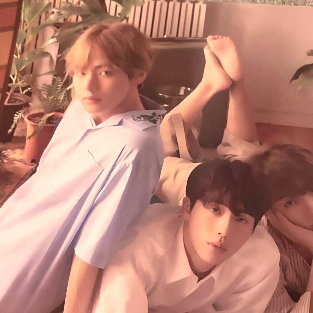 BTS ‘Love Yourself: Her’ Wall Poster - Picture 7 of 11